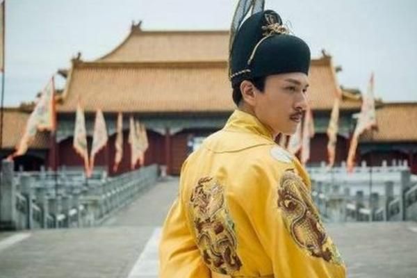 上供的魚需要開膛嗎？傳統祭祀習俗中的講究與現代思考，祭祀用魚是否需要開膛？傳統禮俗與現代觀念的探討