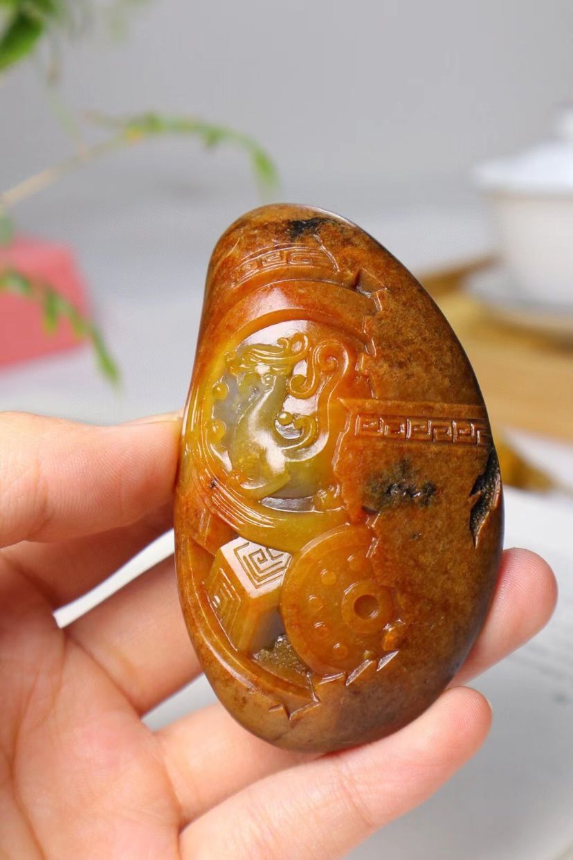 魚缸里面長青苔是什么原因（魚缸里面長青苔怎么樣防治處理）