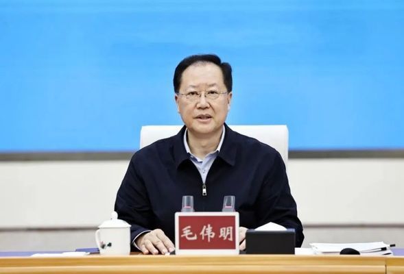 龍魚掉眼什么原因引起的呢