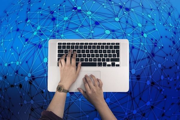 龍魚缸放什么，龍魚缸放置的最佳實踐和注意事項