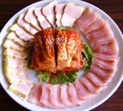 魟魚 尾巴卷：魟魚尾巴卷可能有以下幾個原因[需手動填充]魚尾巴卷可能有以下幾個原因