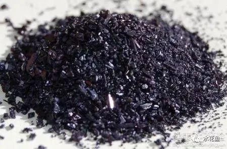 魚缸用了凈水劑還用換水嗎（魚缸內(nèi)已經(jīng)放硝化菌換水的時(shí)候還需要加鹽嗎）