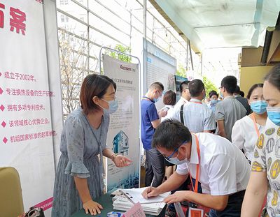 龍魚內(nèi)寄能自愈嗎？科學解析與應對策略，龍魚內(nèi)寄能否自愈？科學解析與防治方案