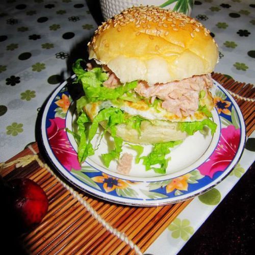 圖騰金龍魚自制漢堡食譜：圖騰金龍魚自制漢堡