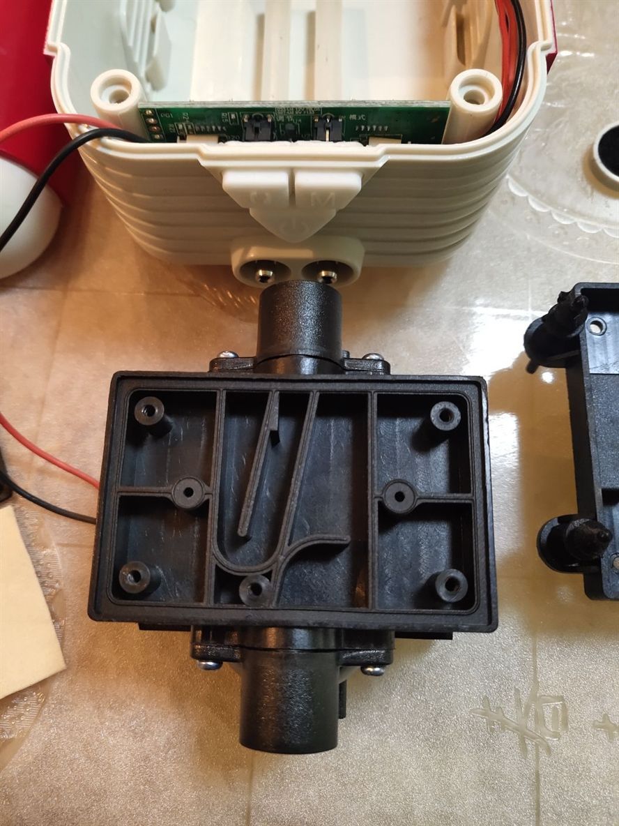 老魚匠氣泵氣量小簡(jiǎn)單維修