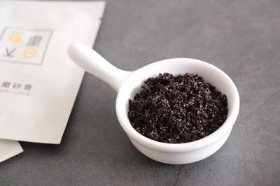 招財魚撞缸是吉還是兇？風水寓意與科學解析，招財魚撞缸的吉兇解析，風水寓意與科學原因揭秘