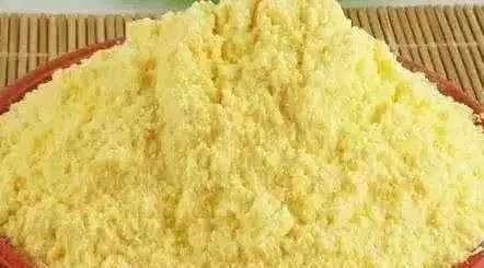 招財(cái)貓魚和龍魚混養(yǎng)的視頻：招財(cái)貓魚與龍魚混養(yǎng)，打造獨(dú)特水族景觀的奧秘