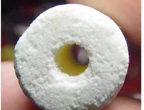 招財(cái)龍魚擺放的最佳位置圖片：招財(cái)龍魚擺放的最佳位置，探尋家居風(fēng)水與美學(xué)的完美融合