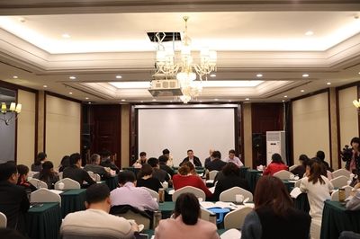 怎樣養金龍魚長得快一點：怎樣養金龍魚長得快？科學養護助其茁壯成長