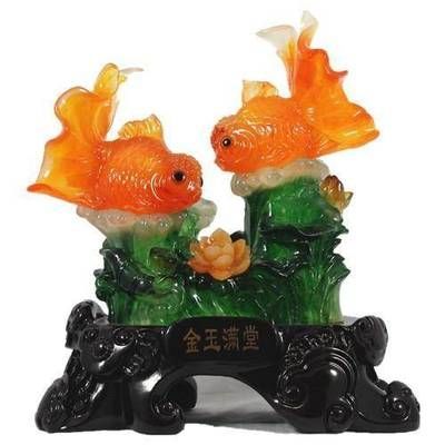 金龍魚招財擺放的最佳位置：金龍魚招財擺放的最佳位置是在客廳或者臥室或者書桌上