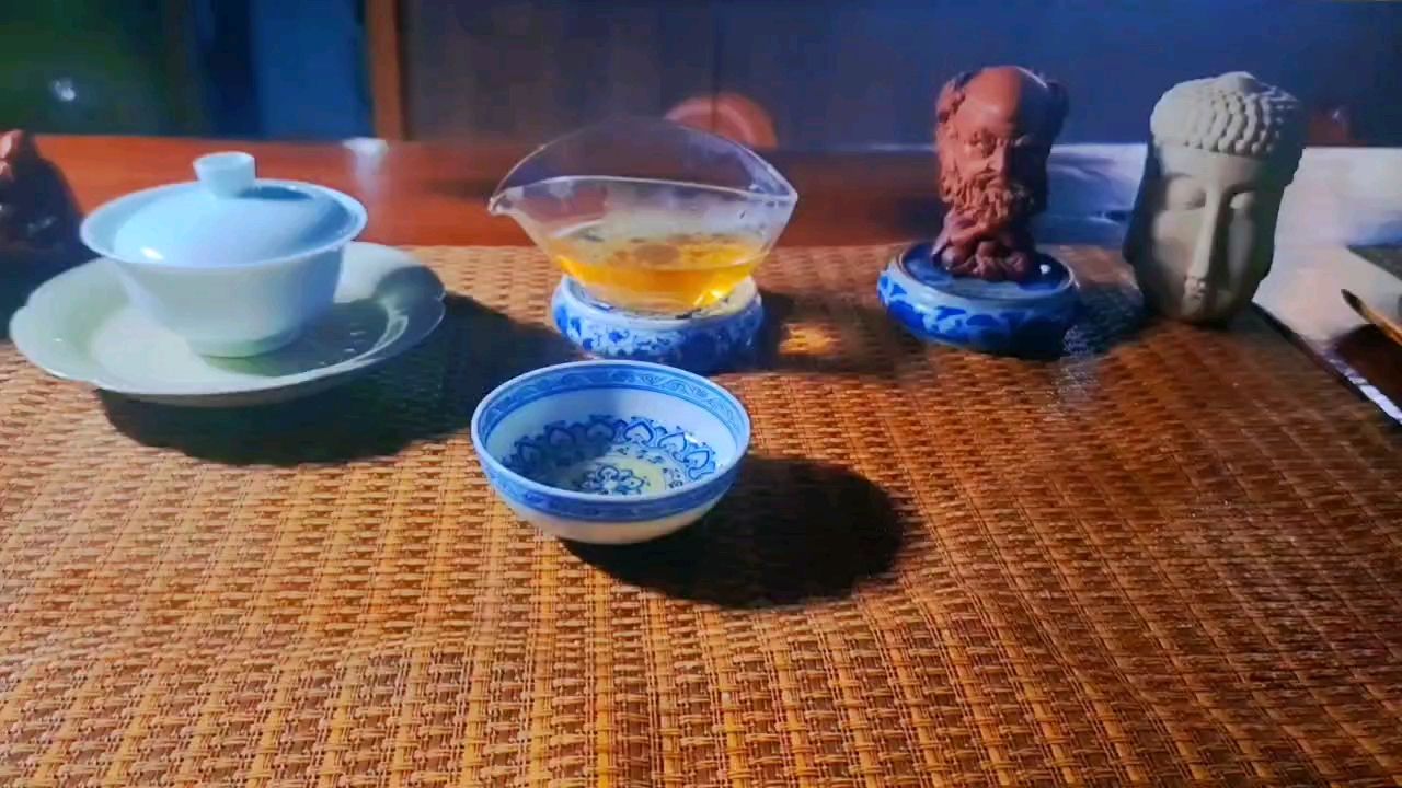 養魚小黑屋…… 養魚小黑屋…… 龍魚論壇 第1張