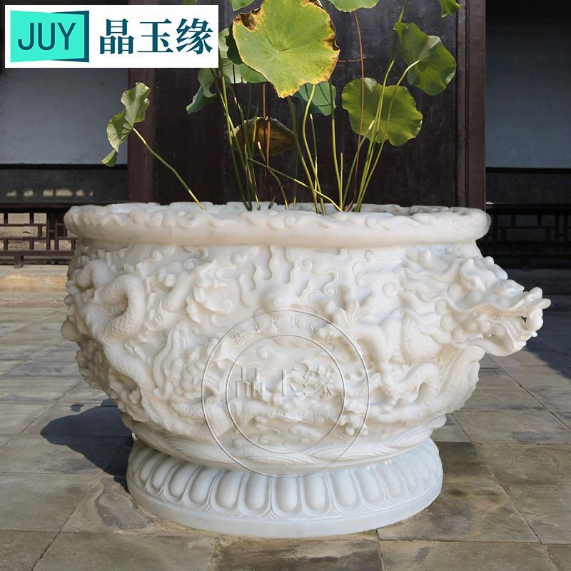 龍魚缸放什么石頭好，龍魚缸中適合放置的石頭有哪些
