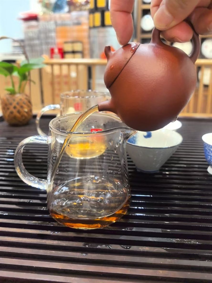 養魚喝茶是不是不分家 養魚喝茶是不是不分家 龍魚論壇 第2張