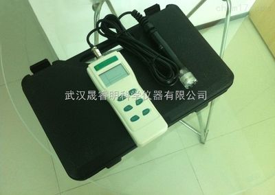 龍魚魚鱗上有白點是什么原因造成的：龍魚魚鱗白點之謎，探因與對策