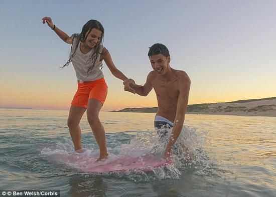 龍魚為什么會兜嘴掉眼：探秘龍魚兜嘴之謎，成因、影響與應對策略