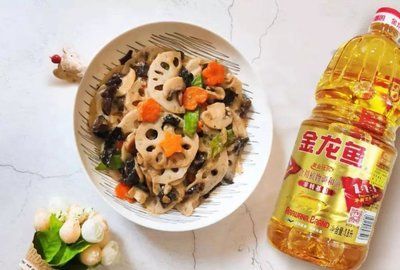 金龍魚(yú)幼魚(yú)維生素補(bǔ)充指南：金龍魚(yú)幼魚(yú)的維生素補(bǔ)充方式