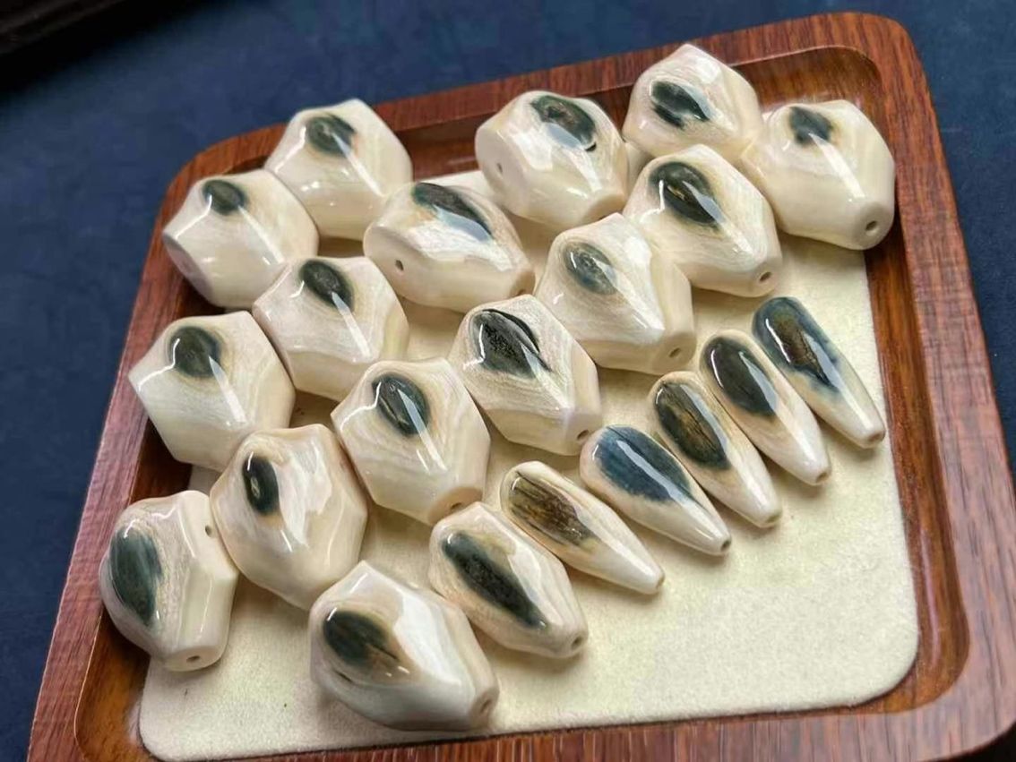 極品藍眼睛鯊魚背三通 規格：1.0，1.1，1.4，1.7，1.8，2.0，2.2