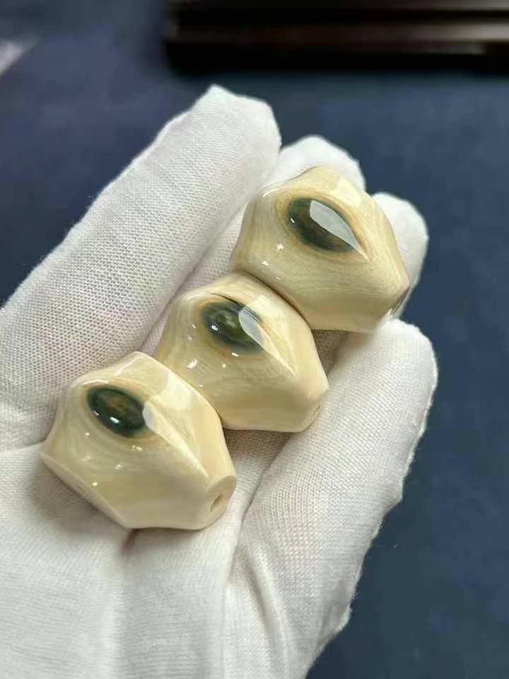 極品藍眼睛鯊魚背三通 規格：1.0，1.1，1.4，1.7，1.8，2.0，2.2