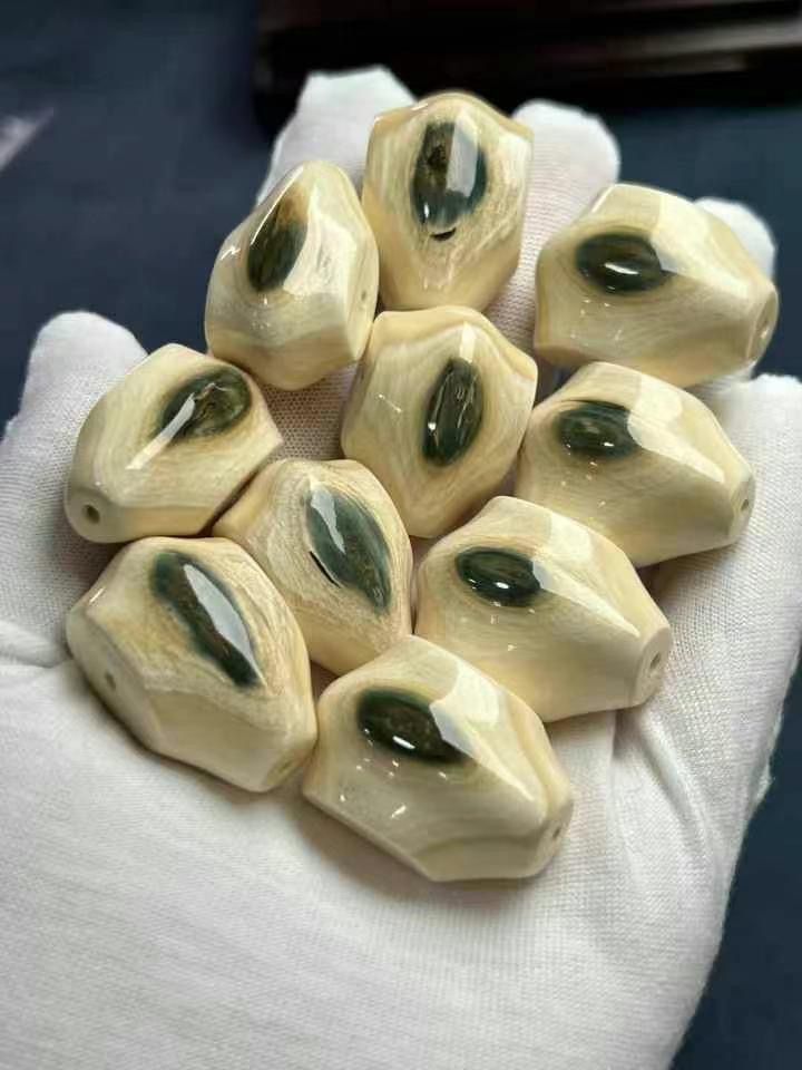 極品藍眼睛鯊魚背三通 規格：1.0，1.1，1.4，1.7，1.8，2.0，2.2