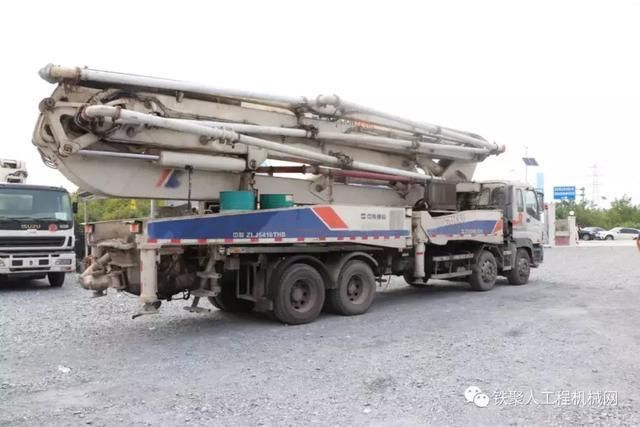博特水泵壽命多長時間更換機油濾芯：博特水泵機油濾芯更換周期是由機油的保養周期決定的