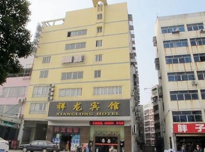 荊門水族館vs祥龍魚場（探討荊門水族館與祥龍魚場之間的差異之前需要明確兩者的基本信息）