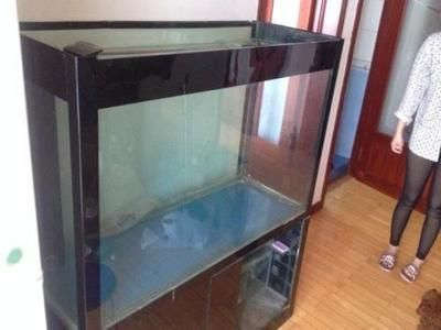 1.50.50.5米的魚缸多少升：為了計算1.5米高的魚缸容量長方體魚缸的容量問答