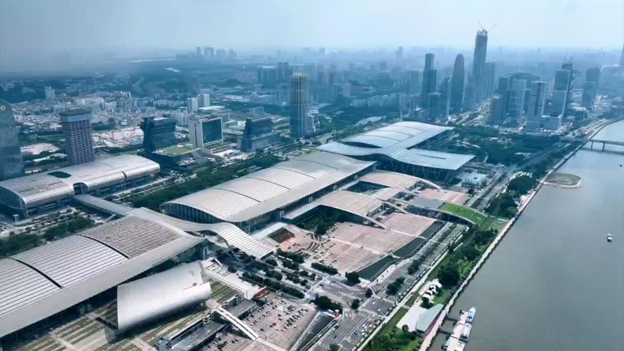 難忘的頒獎(jiǎng)典禮，記錄下這美好的瞬間。愿我們繼續(xù)前行，創(chuàng)造更多的輝煌！