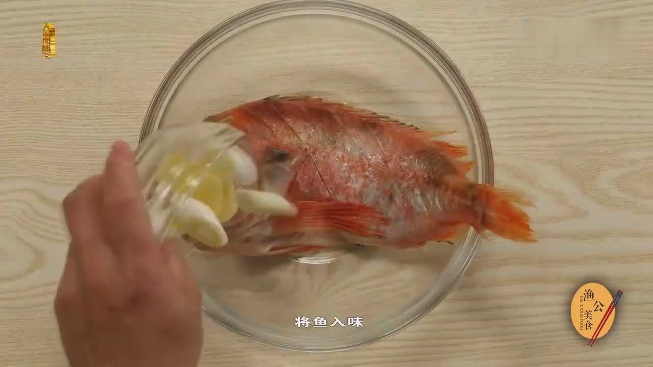 喂紅龍魚的蝦去殼嗎：喂紅龍魚的蝦是否去殼