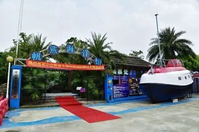 中山水族館vs祥龍魚場（中山水族館和祥龍魚場可能更專注于龍魚的養殖和銷售）