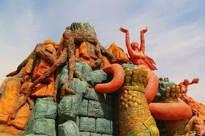 嘉峪關水族館vs祥龍魚場（嘉峪關水族館與祥龍魚場之間的差異之前，我們需要明確基本信息和特點）