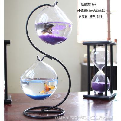 12厘米魚缸：12厘米魚缸可以根據個人需求和喜好進行選擇和裝飾