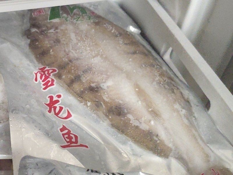龍魚喂凍食解凍多久合適吃：喂食龍魚的凍食在投喂前需要進行適當的解凍處理