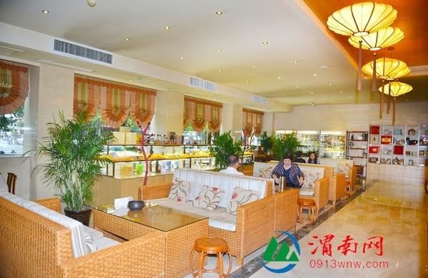 文山壯族苗族自治州龍魚vs祥龍魚場(chǎng)(探討文山壯族苗族自治州龍魚與祥龍魚場(chǎng)之間的關(guān)系) 全國(guó)水族館企業(yè)名錄 第5張 文山壯族苗族自治州龍魚vs祥龍魚場(chǎng)(探討文山壯族苗族自治州龍魚與祥龍魚場(chǎng)之間的關(guān)系) 文山壯族苗族自治州龍魚vs祥龍魚場(chǎng)(探討文山壯族苗族自治州龍魚與祥龍魚場(chǎng)之間的關(guān)系) 全國(guó)水族館企業(yè)名錄 第5張