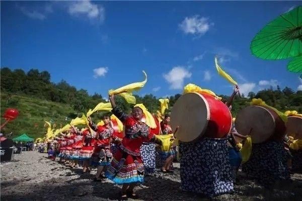 湘西土家族苗族自治州水族館vs祥龍魚場（湘西土家族苗族自治州水族館和祥龍魚場）