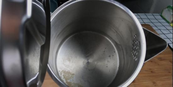 大魚缸怎么消毒清洗水垢：如何清洗大魚缸？