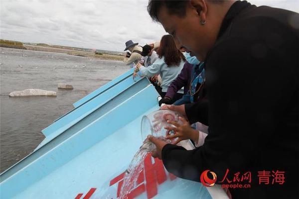 海北藏族自治州水族館vs祥龍魚場(chǎng)（海北藏族自治州水族館的信息在搜索結(jié)果中未直接提及）