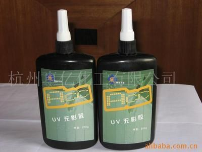 玻璃魚缸用什么膠粘最好看：用于粘接玻璃魚缸的最佳膠水選擇