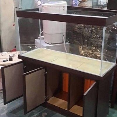 出售二手魚缸水族箱,具體信息請看詳情怎么寫：二手魚缸水族箱出售信息