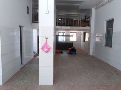 大型魚缸搬運費：大型魚缸搬運費用主要取決于魚缸的大小和搬家公司的一些定價策略