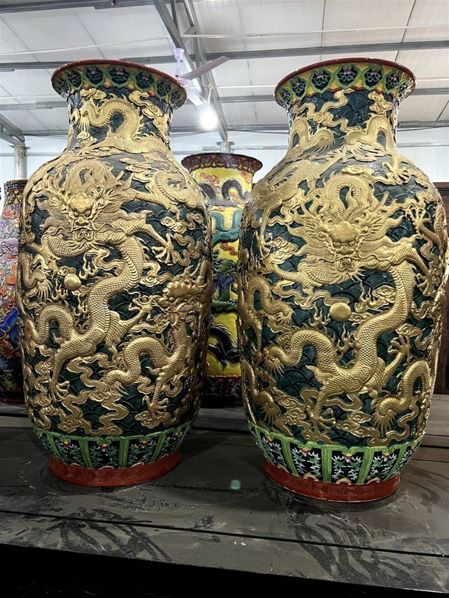 高浮雕