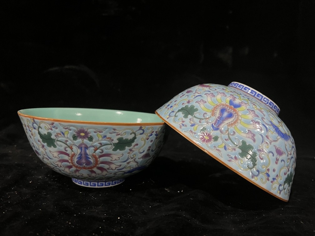 粉彩瓷器