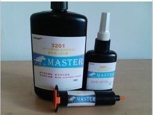 1.8米長0.6米寬0.7米高的魚缸用什么玻璃膠水最好：大型魚缸用什么玻璃膠水最好