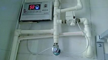 大魚缸清理水泵水管漏水：如何清洗大魚缸？