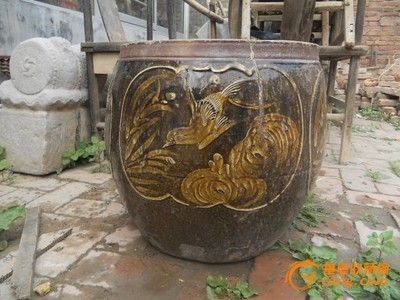 大花盆改魚缸怎么堵眼：大花盆改水缸的堵眼方法