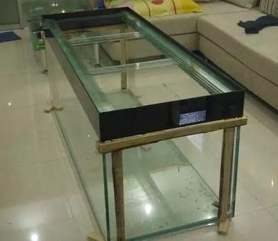 不銹鋼框架魚缸怎么跟玻璃粘接：不銹鋼框架魚缸粘接步驟