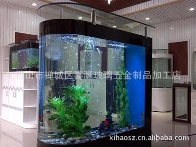 玻璃魚缸好還是亞克力的玻璃好呢：亞克力魚缸和亞克力魚缸材質對觀賞效果更好的選擇