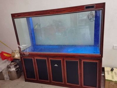 大魚缸結(jié)構(gòu)圖：大型魚缸的結(jié)構(gòu)圖