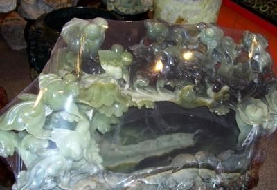 把玉石放在魚缸里好不好：玉石在魚缸中的作用，在魚缸中的作用，探索玉石對(duì)水