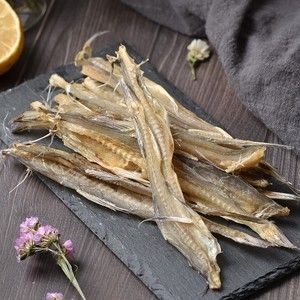 龍魚吃小魚干嗎怎么吃，魚的美食之道，揭秘龍魚如何