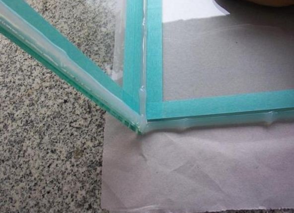 玻璃魚缸是邊包底還是底包邊好：如何選擇魚缸邊包底和底包邊，選擇玻璃魚缸的邊包底與底包